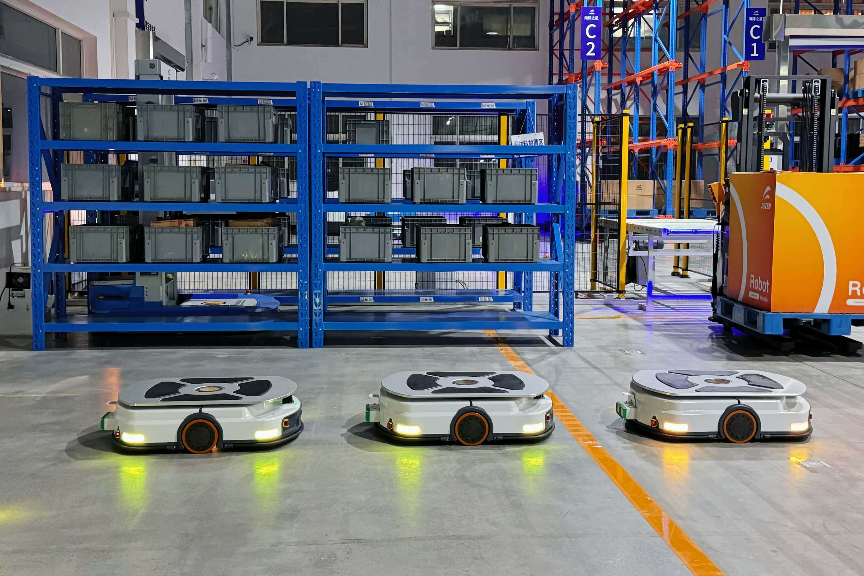 710公海AMR托盘搬运车：赋能仓库自动化托盘运输